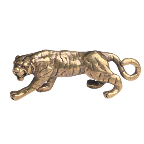 Aged brass twelve zodiac tiger creative keychain pendant to attract wealth and fortune, personalized pendant, small copperware wholesale