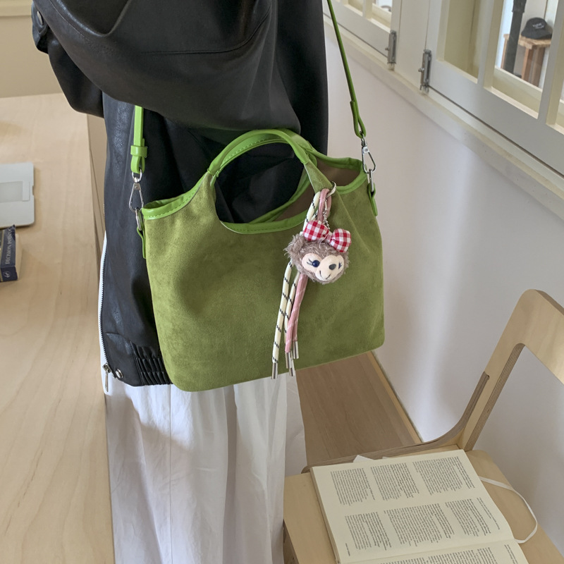Bolsa de mano de temperamento transfronterizo retrógrada moda tote bolso para mujeres otoño e invierno 2025 viaje bolsa de hombro de gran capacidad mochila