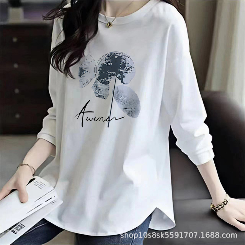 Mid-Length T-Shirt with Curved Hem, Long-Sleeve Base Shirt, Women's Top with Regular Shoulders, Loose Fit, Slimming, and Tummy-Concealing