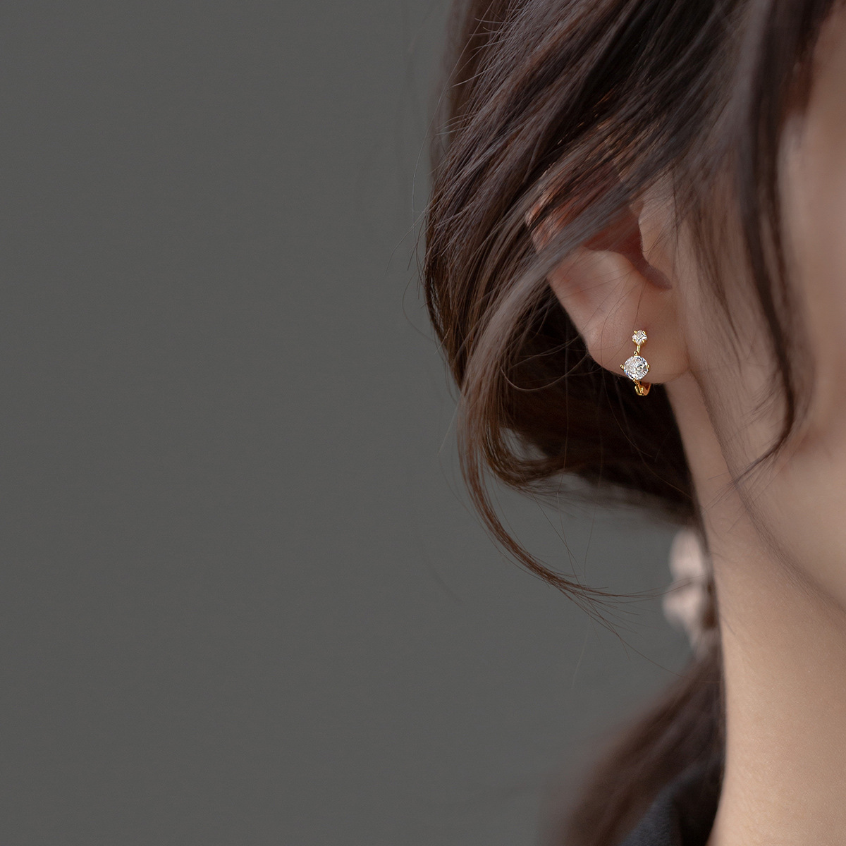 S925 plata esterlina diamantes anillo de pendientes femeninas estilo gótico japonés y coreano de alto nivel sensación irregular transmisión en vivo pendientes M01319