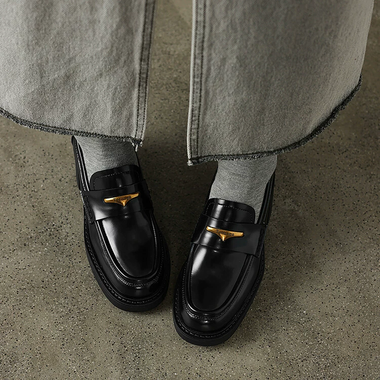 Повседневные кожаные туфли на каблуке на каблуке Lefu женские одиночные туфли весной 2025 новые круглые туфли