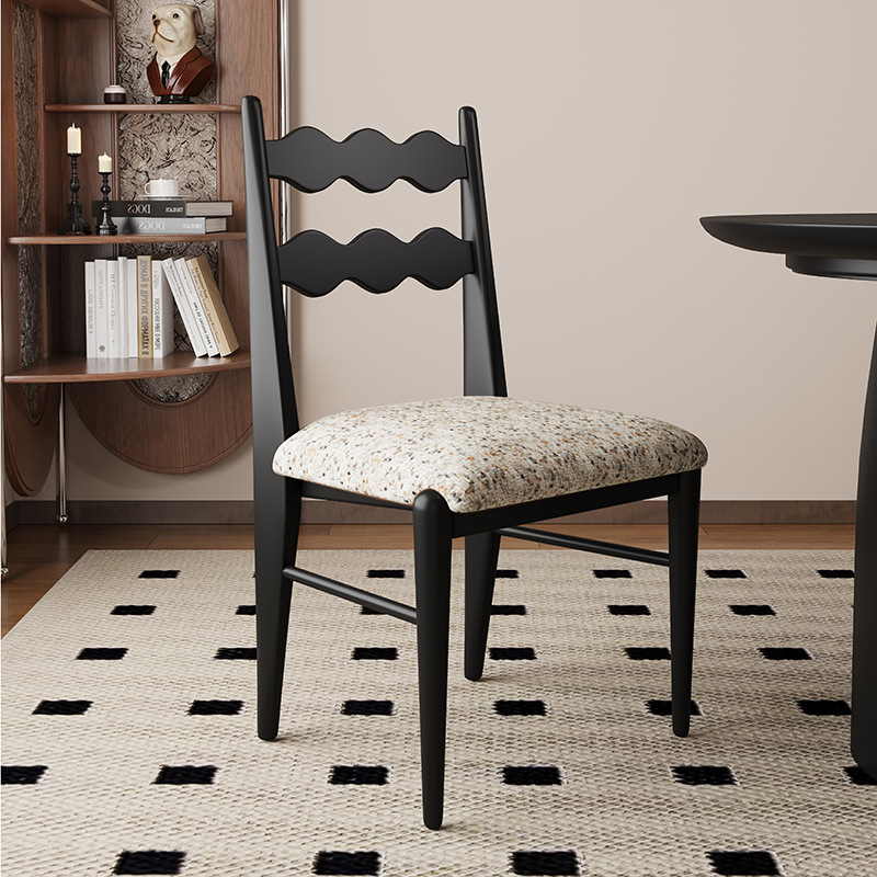 Silla de comedor de madera maciza retro francesa, hogar, restaurante medieval, silla trasera de tela de algodón y lino, mesa y silla de comedor de cuero de microfibra para hotel