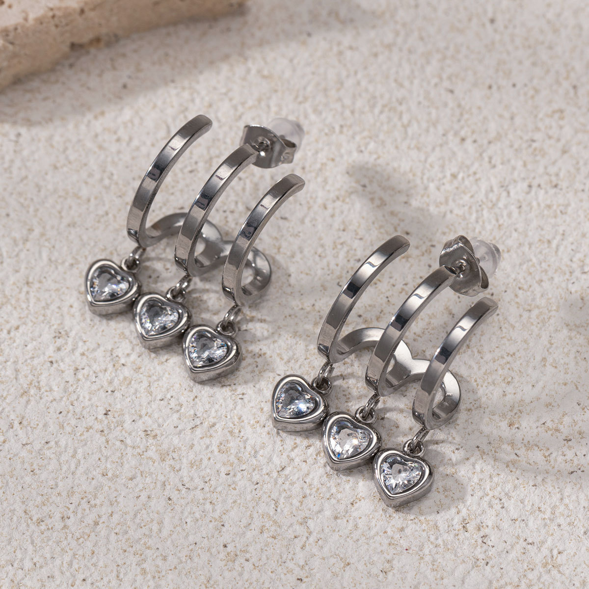 Taina europa y americana pendientes de acero inoxidable para mujeres lujosas de alto nivel amor colgante oro y plata de acero de titanio de dos colores joyas de orejas