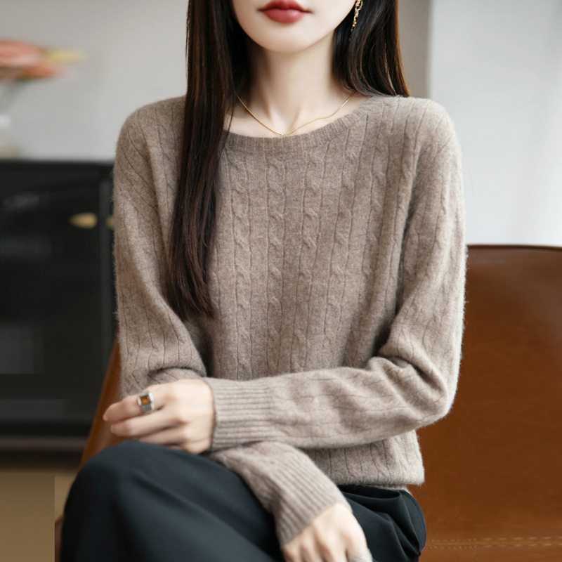 Autumn and Winter New First-Line Ready-To-Wear Women's Knitwears Loose Pullover Long-Sleeved Bottoming Shirts Twist Round Neck Sweaters Wholesale