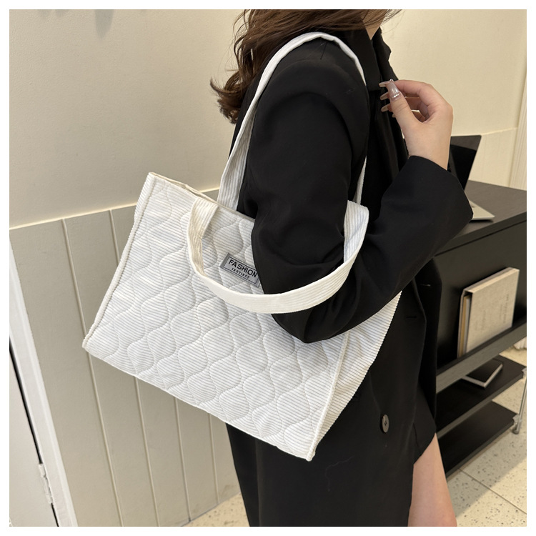 All Seasons Season Women's Medium All Seasons Canvas Solid Color Classic Style Square Magnetic Buckle Shoulder Bag Handbag