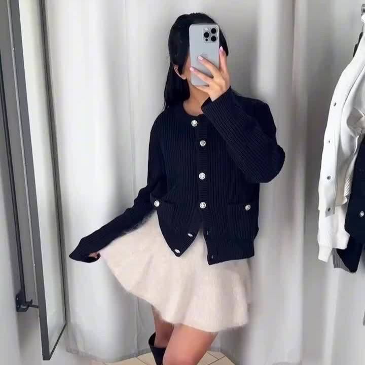 2024 otoño nuevo estilo europeo y americano amazon transfronterizo de mujer de color sólido cuello redondo de botones múltiples chaqueta de jersey delgada image 3