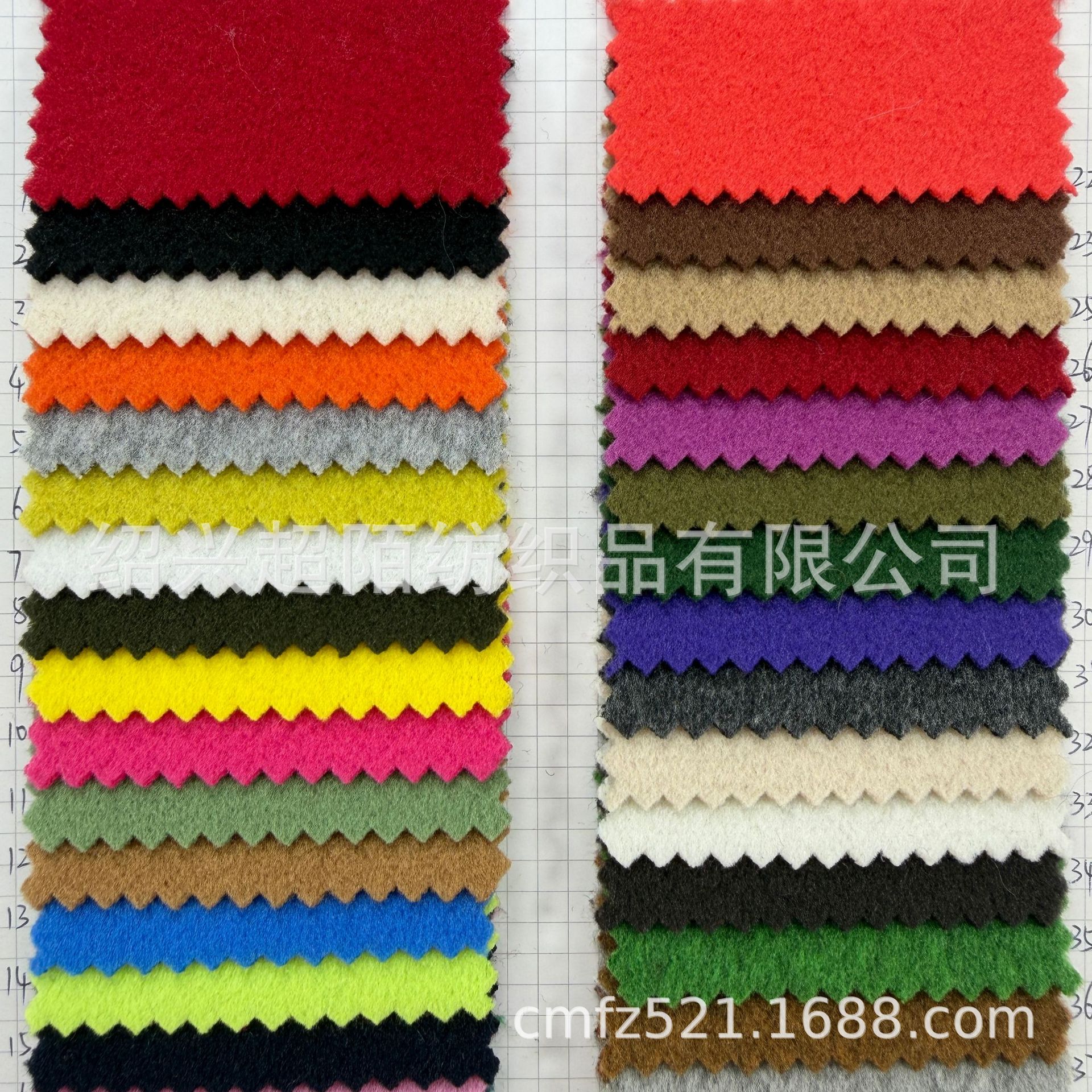 现货全涤550克粗纺刺毛仿羊绒面料服装外套鞋帽箱包配饰毛呢布料