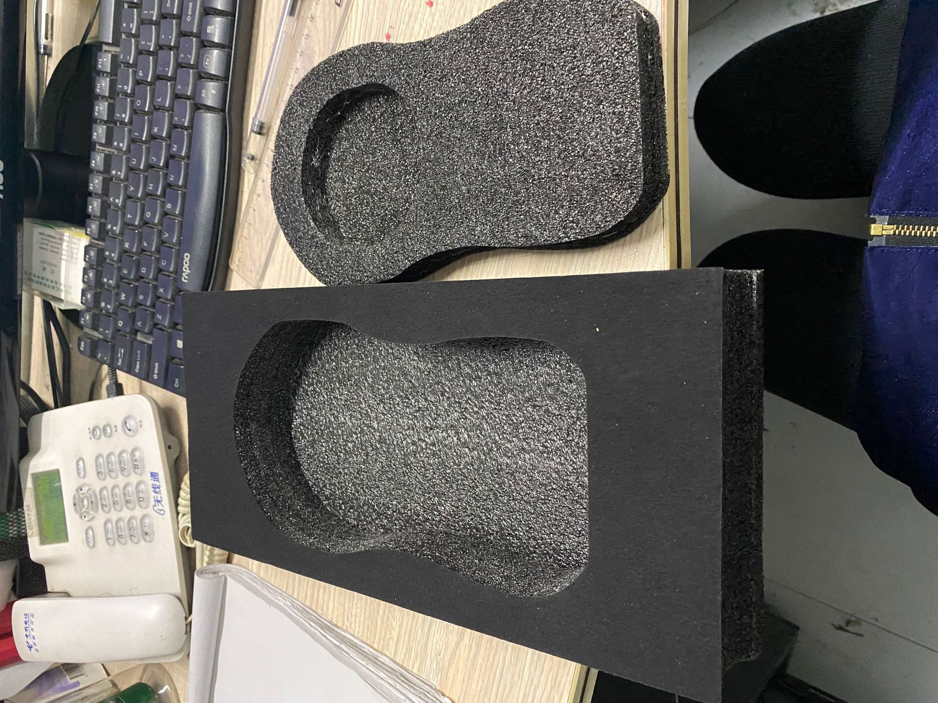 厂家供应黑色珍珠棉表黑绒白色珍珠棉表金黄绒缓冲快递包装