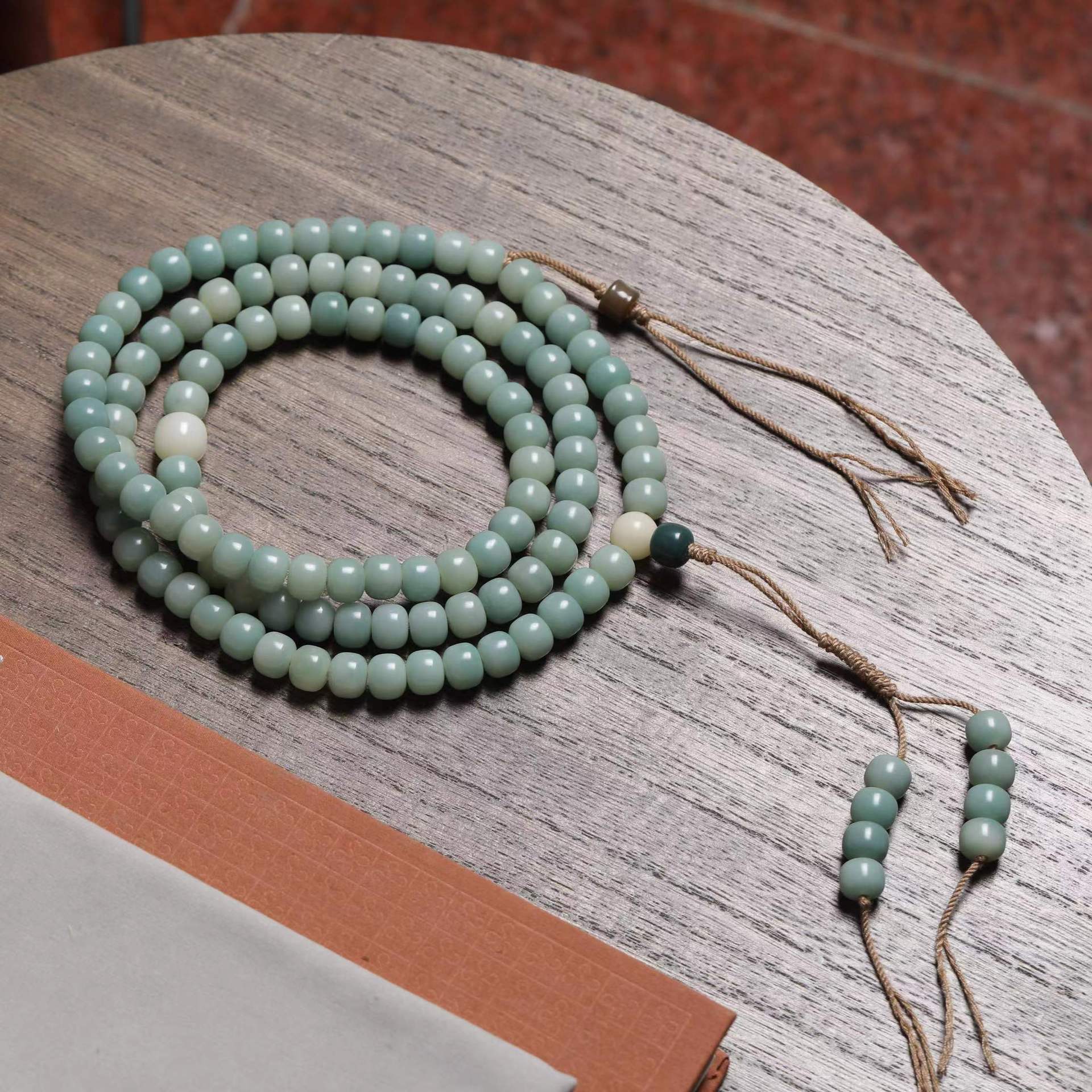 하늘색은 안개와 비를 기다리고 있습니다 (8mm*10mm)