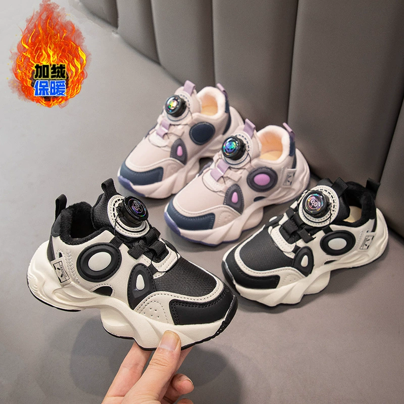 Детская спортивная обувь для девочек повседневная обувь зимой 2024 новые толстые хлопчатобумажные туфли плюс бархат теплая обувь для девочек