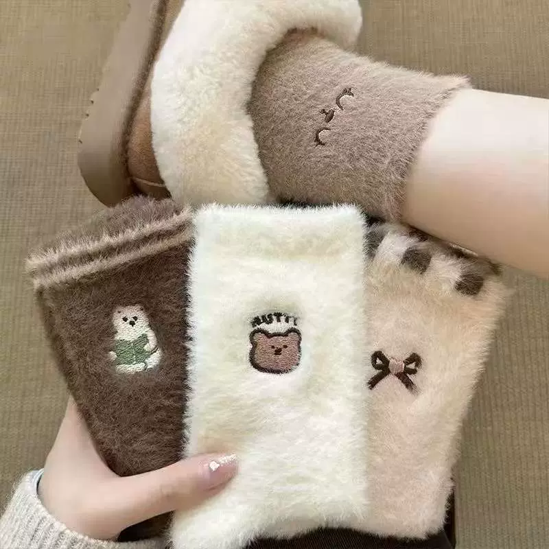 可爱卡通毛绒绒袜子女中筒秋冬加厚加绒保暖软毛松口不勒脚学生袜