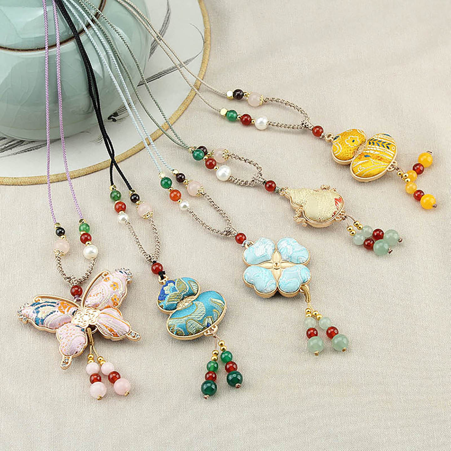 Handmade Imitation Song Brocade Gourd Safety Lock Pendant Necklace Women's Ancient Style Tassel Pendant Sweater Chain Retro Jewelry Necklace