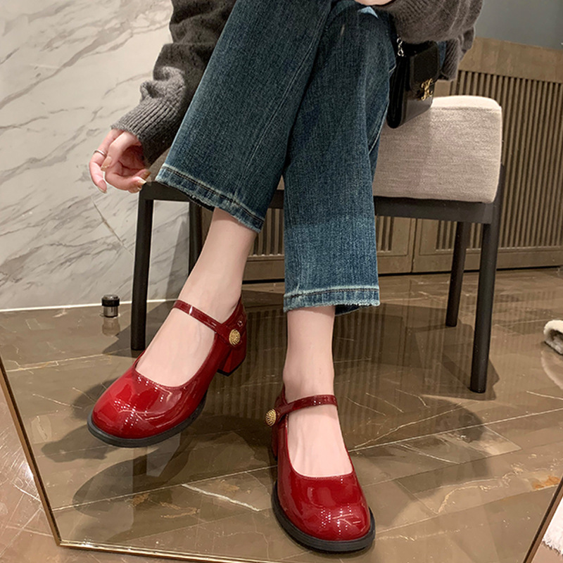 Selección estricta primavera nuevos zapatos de tacón grueso de una sola capa retro simple correa de punta redonda zapatos de tacón alto zapatos de tacón grueso JK zapatos Mary Jane