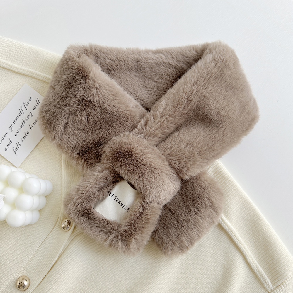 Sciarpa donna in peluche incrociata morbida e calda invernale_voghion.com