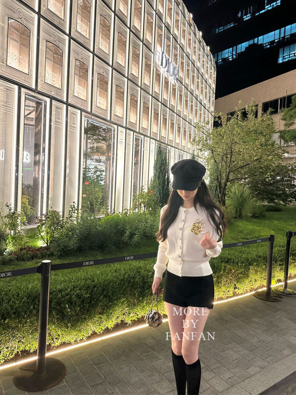 早安樊樊 仿安哥拉绒进口机织针织开衫外套女山茶花胸针小香上衣|undefined