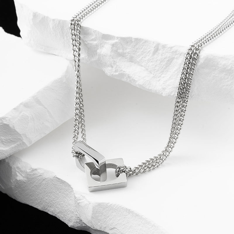 Collier double couche minimaliste en acier titane maillon_voghion.com