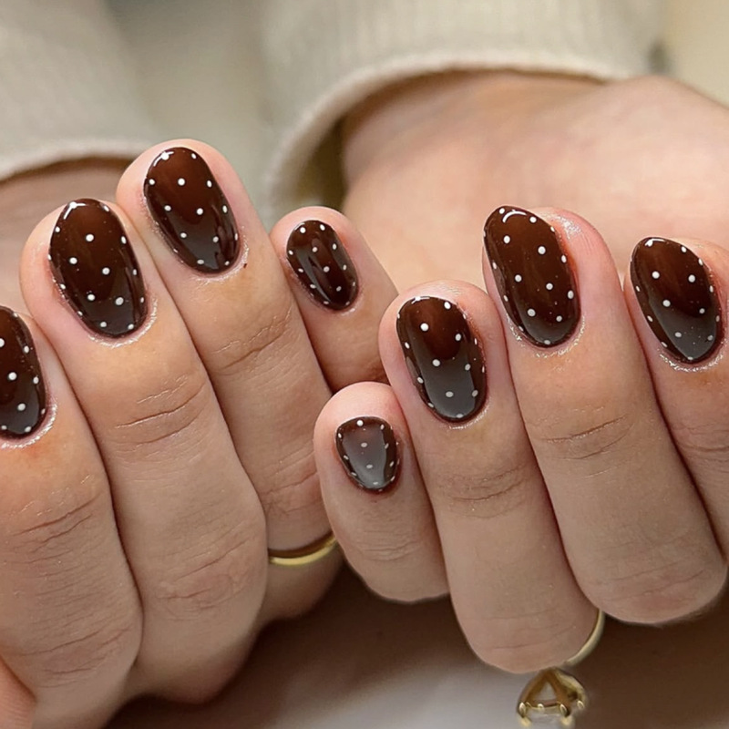 Brown Autumn and Winter Wearable Manicure Fake Nails White Polka Dot Cross-Border Hot Selling Short Round Fake Nails Nail Pieces