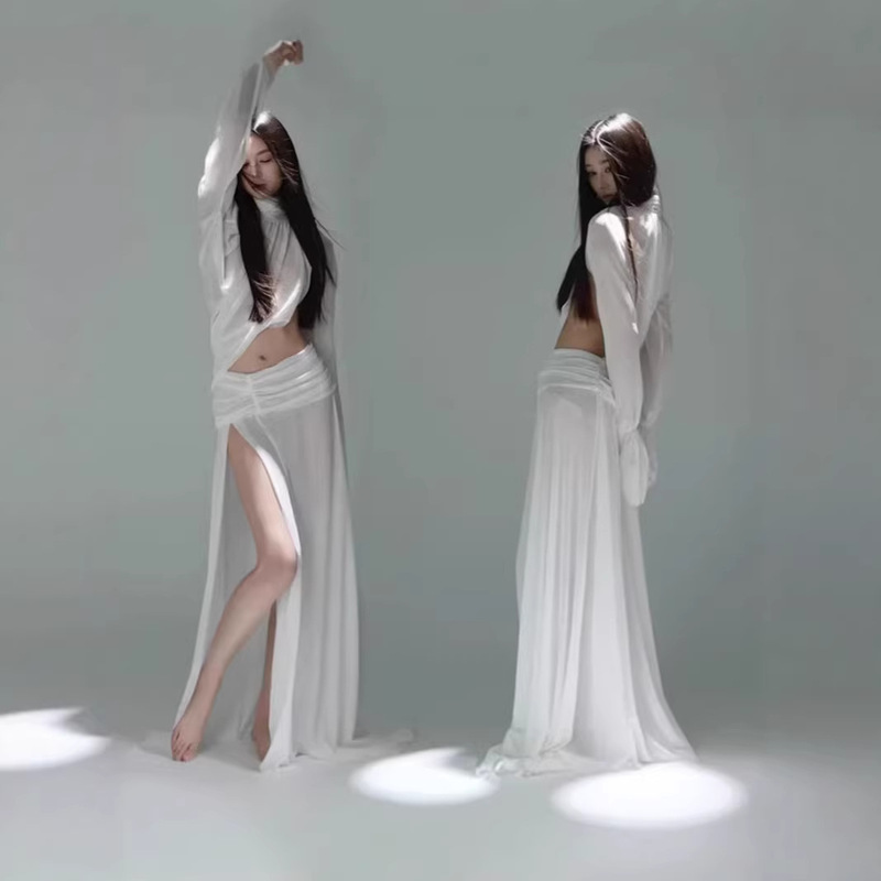Photo Studio's New Korean-Style Minimalist Mood Portrait High-End Photo Shoot White Dress Cool Artistic Photography Clothing Photo Studio's New Korean-Style Minimalist Mood Portrait High-End Photo Shoot White Dress Cool Artistic Photography Clothing