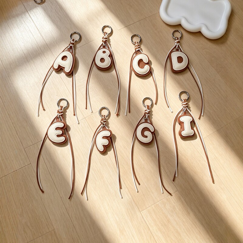 Creative 26-Letter English Alphabet Keychain Couple Name Pendant Lucky Letter Bag Charm Exquisite Small Gift Creative 26-Letter English Alphabet Keychain Couple Name Pendant Lucky Letter Bag Charm Exquisite Small Gift