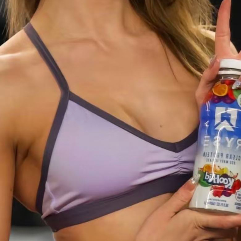 U104 충돌 보라색