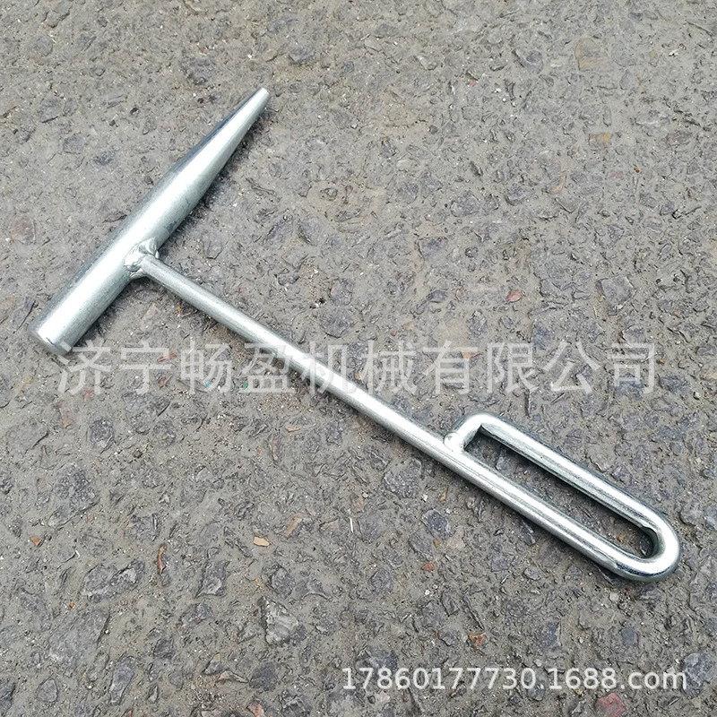 Инструмент для снятия электрических сигнальных контактов с железнодорожных путей, молоток со стальным наконечником и рукояткой, инструмент для снятия штырьковых соединений.