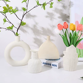 装饰花瓶;仿真花;塑料工艺品