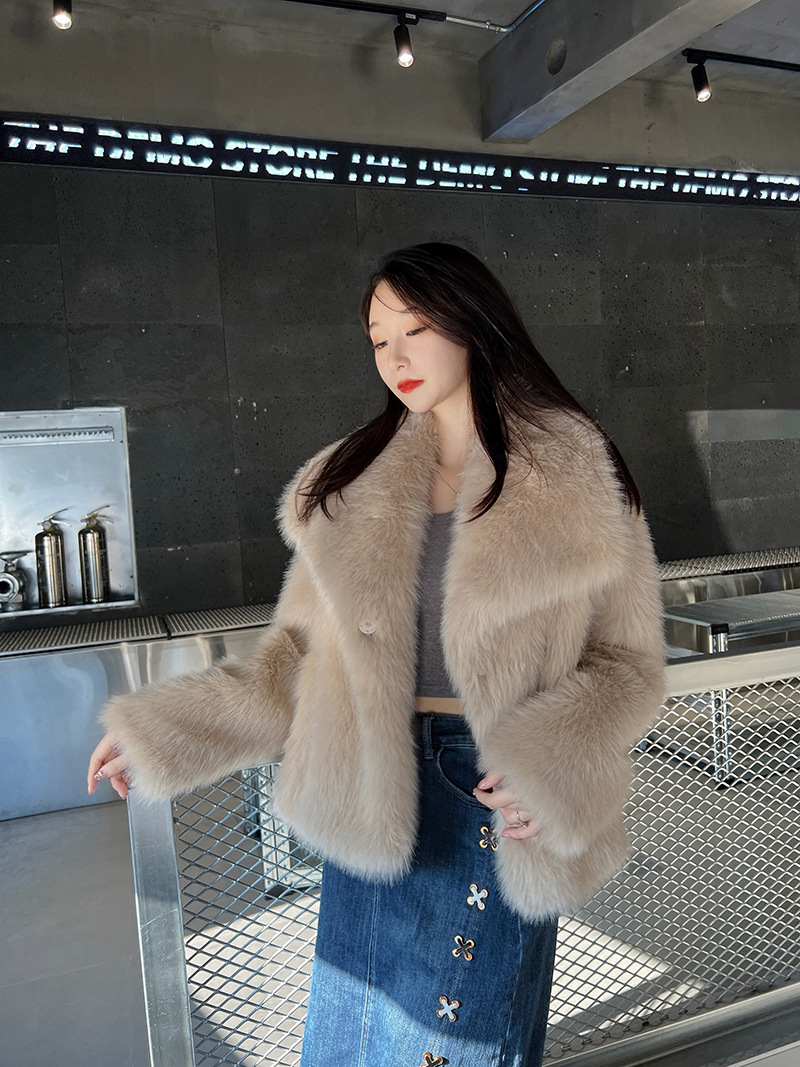 1400g Weight Faux Fur Coat Outerwear Type Long Sleeve Sleeve Length Regular Sleeve Sleeve Type Artificial Fur Fabric Type Regular Top Length Coat Tops Type Holiday, Daily Occasion Turndown Neckline Loose Fit Type Solid Color Pattern Winter, Autumn Season Women's Gender Elegant, Streetwear Style Women's Elegant Streetwear Solid Color Coat Faux Fur Coat 2