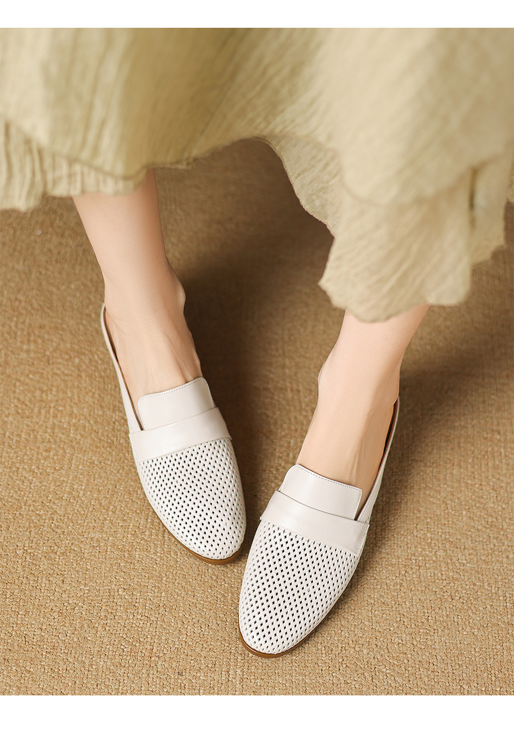 Sandal nữ quai ngang mũi kín gót thấp đế xốp nhẹ mùa xuân hè — đen chi tiết 2
