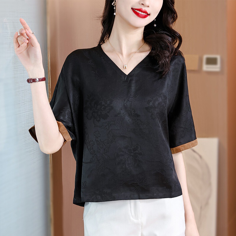 High-Quality Plus-Size Jacquard Satin Silk Cloud Yarn Top Summer V-Neck Short Loose T-Shirt Blouse High-Quality Plus-Size Jacquard Satin Silk Cloud Yarn Top Summer V-Neck Short Loose T-Shirt Blouse