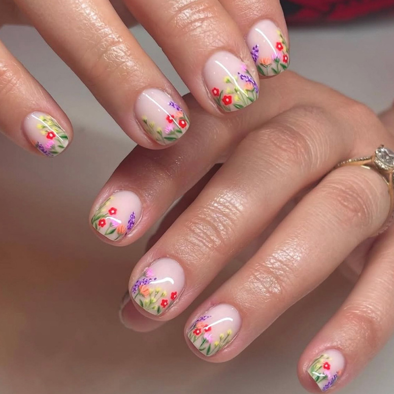 24 Pieces of Green Floral Short Square-Shaped Nail Stickers, Simple European and American Style Lavender, New Spring and Summer Nail Design