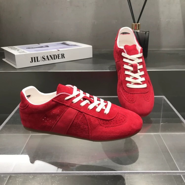 シープスキンバージョン〜レトロラウンドトゥフラットレースアップ通気性ドイツトレーニングシューズ女性用 2025 新しいカジュアルスポーツシューズフォレスト・ガンプシューズ|undefined