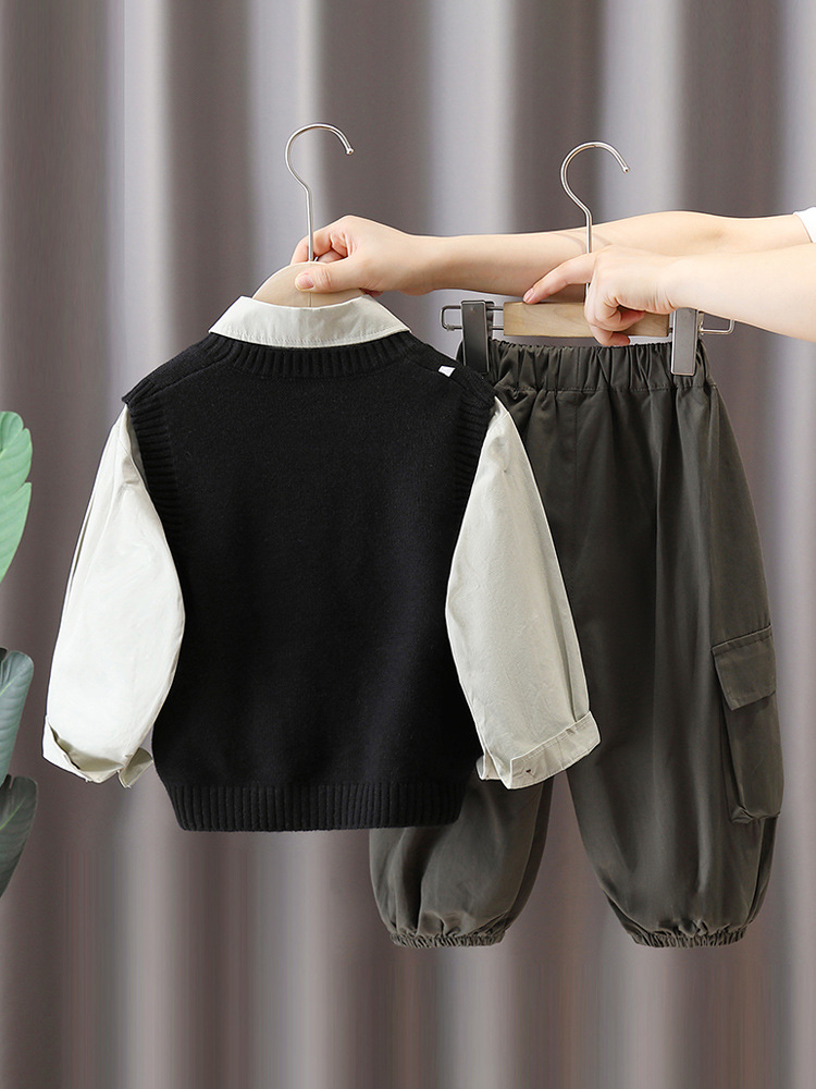 Conjunto de Otoño para Niños 6209, Nuevo Conjunto de Tres Piezas con Camisa de Manga Larga y Chaleco para Primavera y Otoño 2026, Estilo Infantil de Moda en Internet