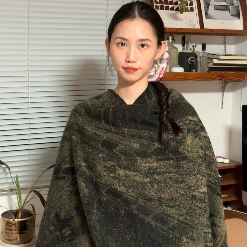 江南水郷文芸旅行ストール秋の冬はカシミヤのニットのマフラーをまねて油絵のマントを広げます。|undefined