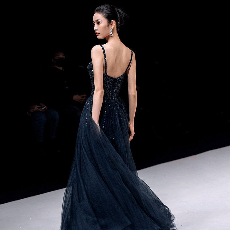 Serie de cielo estrellado vestido de noche de gama alta luz temperamento de lujo sentido transfronterizo nicho nueva reunión anual vestido de anfitrión largo de las mujeres