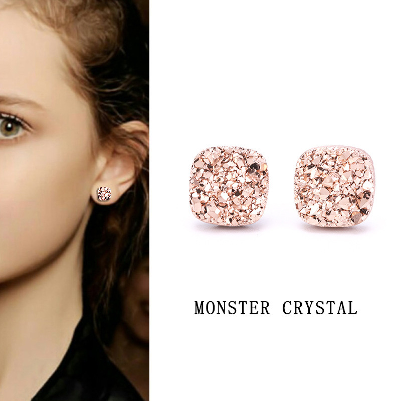 Title 10, Kristallen cluster magneet oorbellen zonder gaa...