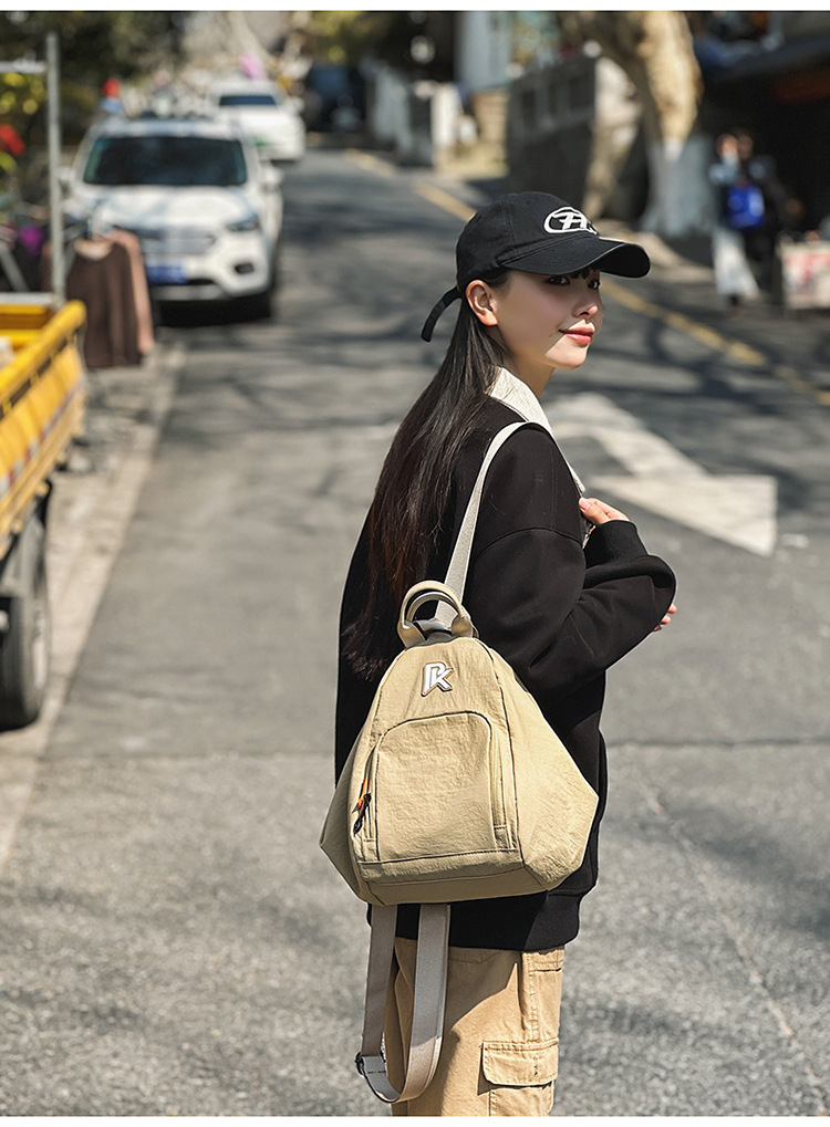 Unisex casual large-capacity crossbody bag, sporty casual student backpack, fashionable and versatile commuter single-shoulder bag undefined