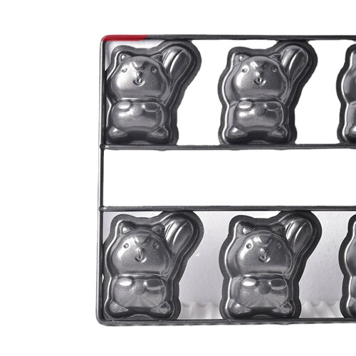 Creative internet celebrity 8-piece squirrel cake mold carbon steel baking tool non-stick animal cake baking pan