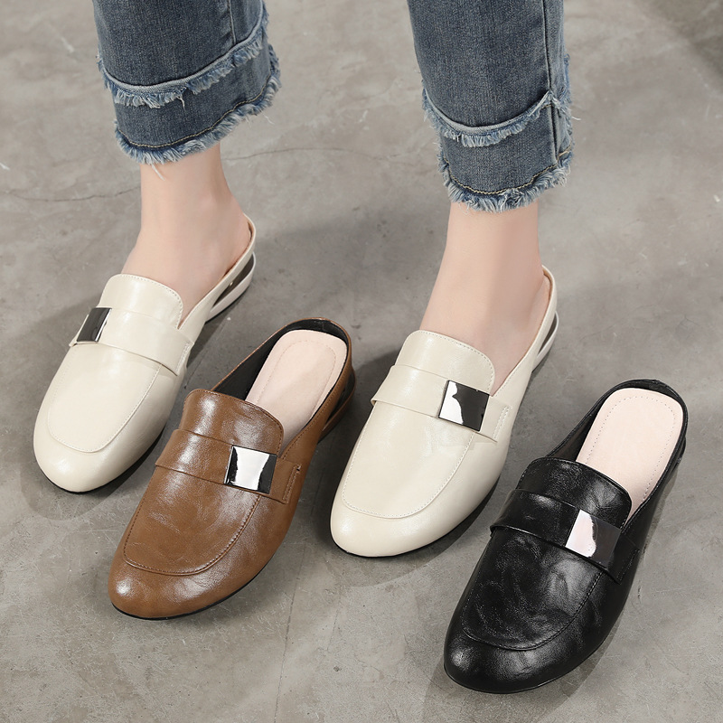 Comfortable leather mule for leisure