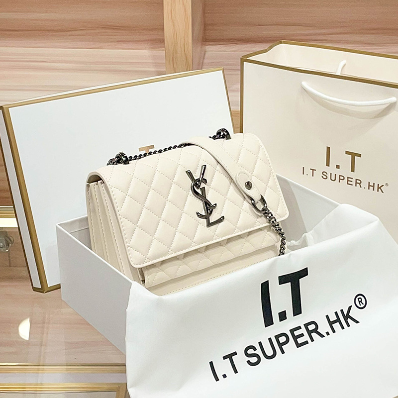 Luxury Genuine Leather Women's Handbag 2025 New Arrival Quilted Chain Crossbody Bag Fashion Versatile Small Square Bag - Thumbnail 2