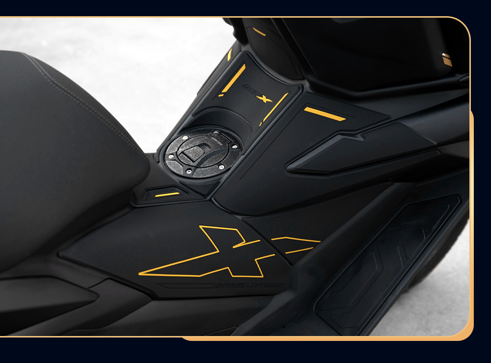Suitable for 26 models of Zongsheng 150X modification parts, rubber fuel tank stickers, accessories, thickened anti-scratch protective film for the body