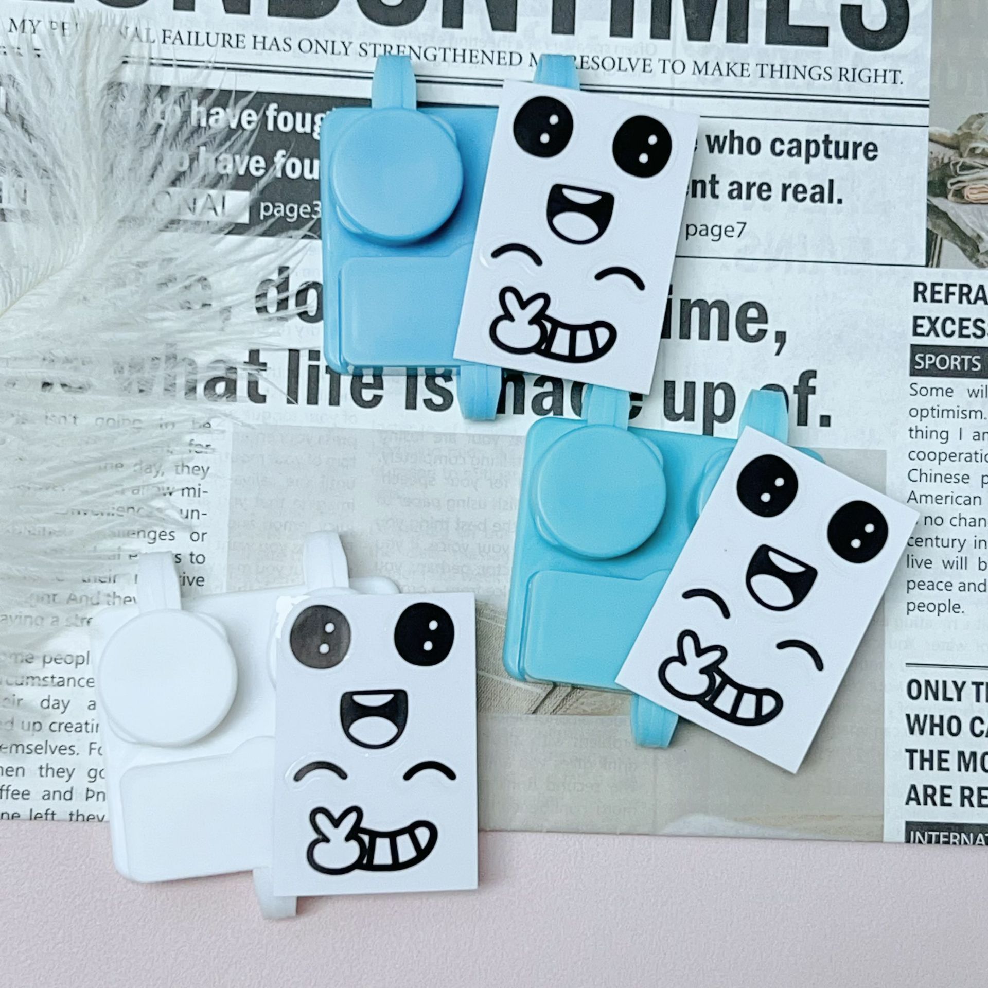 新款可爱表情卡通美瞳盒便携小巧隐形眼镜盒伴侣盒双联盒356