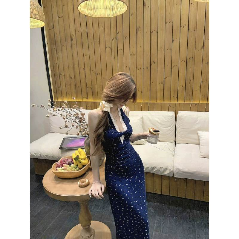 Французское синее платье на подтяжках с цветочным принтом для женщин, летняя новая праздничная стильная длинная юбка с бретелькой на шее и талией, темпераментная юбка