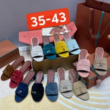 LP跨境真皮复古凉拖女25夏新款外贸粗跟吊坠时尚显瘦平底露趾拖鞋