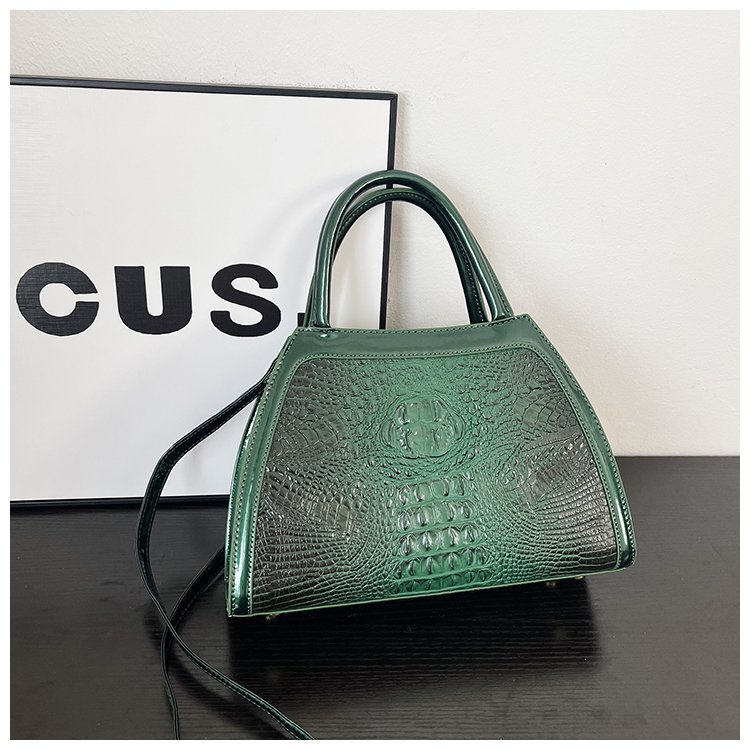 Comercio exterior al por mayor 2023 nuevo estilo retro tendencia bolso de mujer bolso de mensajero de un solo hombro de gran capacidad bolso de color a juego