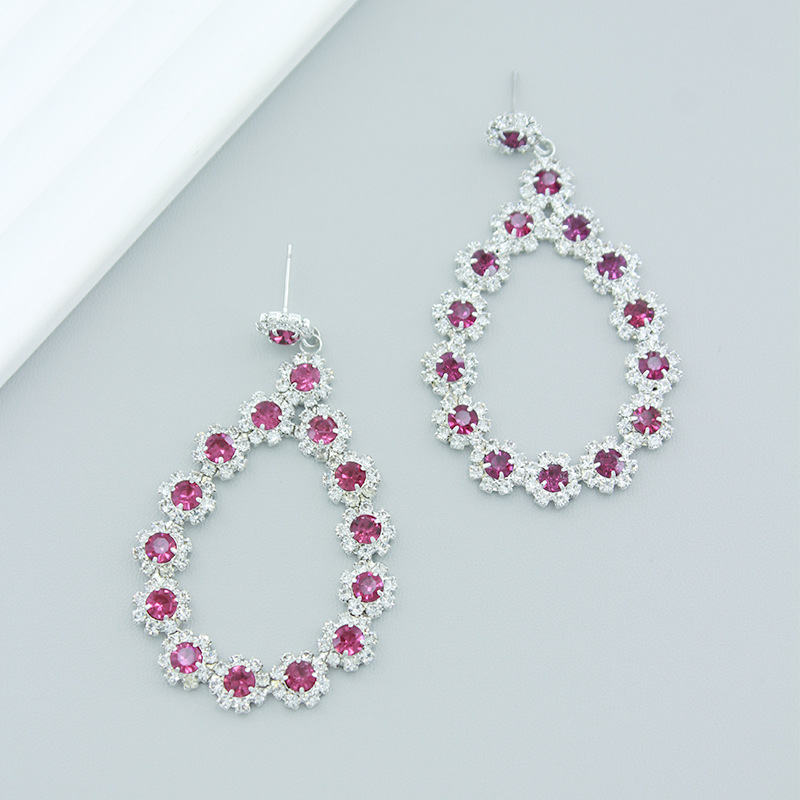 fashionable elegant sophisticated earrings drop-shaped