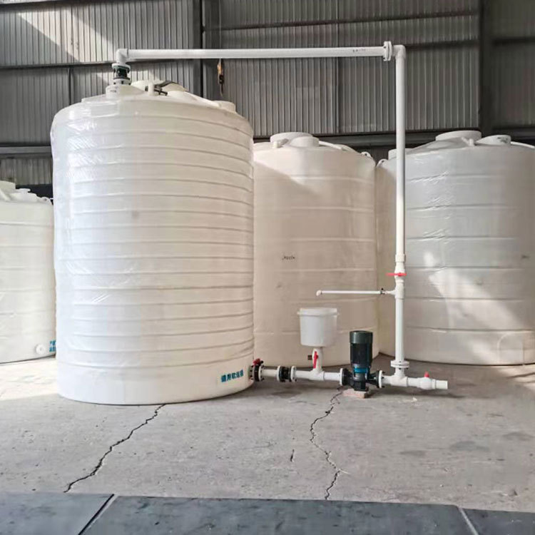 北京日兴储水罐 pe水箱  不锈钢水箱 盐箱 加药箱现货供应