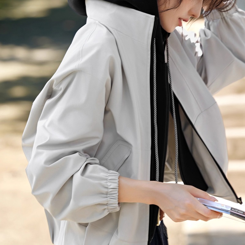 假两件撞色拼接连帽外套女秋季轻户外休闲风好看短款上衣|undefined