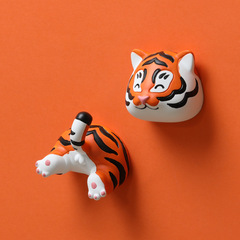 Resin tiger refrigerator magnet cartoon cute magnet creative three-dimensional magnet magnet mobile phone case decoration accessories