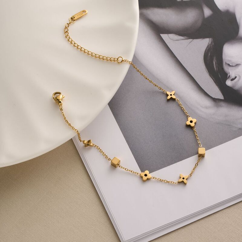 Wenjian ニッチデザイン四つ葉の花スクエアチタン鋼ブレスレット 18K ゴールドライト高級スタイル非退色女性のクロスボーダーブレスレット|undefined