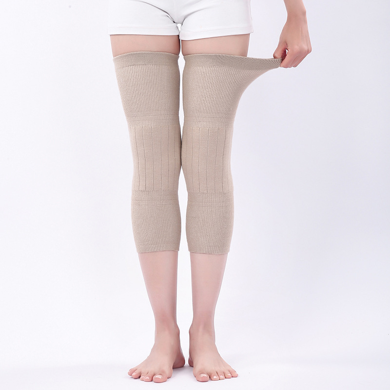 Japanese knee pads, warm and anti-slip, designed for elderly people with cold legs, providing joint protection and leg support, suitable for both men and women, and offering comfortable wear